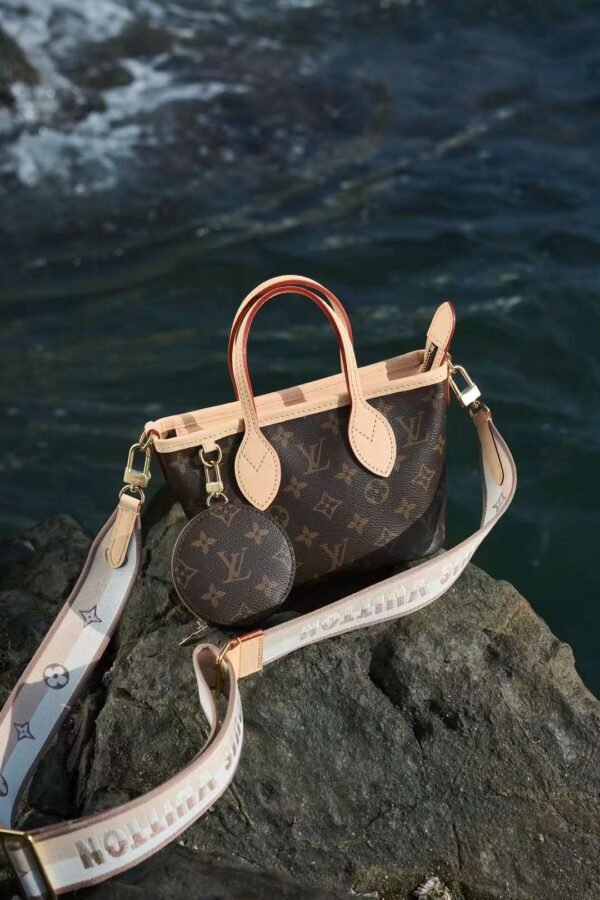 LOUIS VUITTON NEVERFULL BB Bag M46704