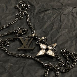 LV 22 Four-leaf clover Necklace