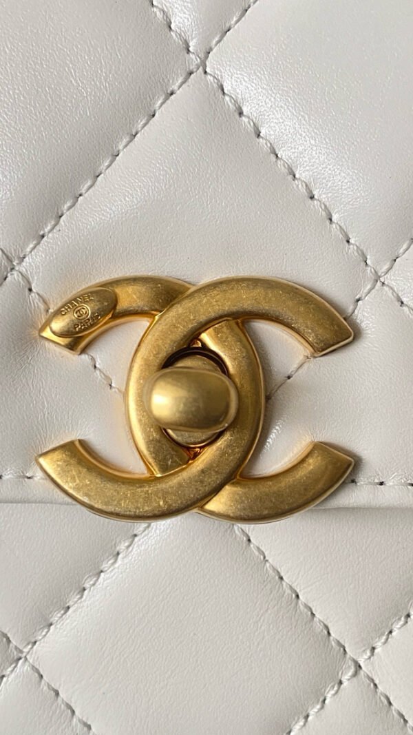 CHANEL 24C Flap Bag