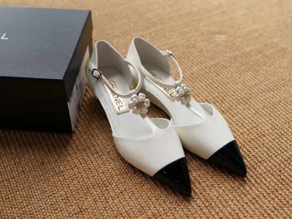 CHANEL 23K Pointed sandals