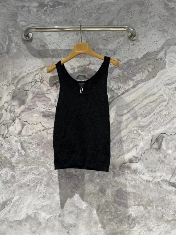 CHANEL Knitted vest