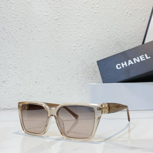 CHANEL SQUARE SUNGLASSES