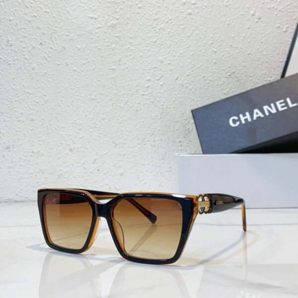 CHANEL SQUARE SUNGLASSES