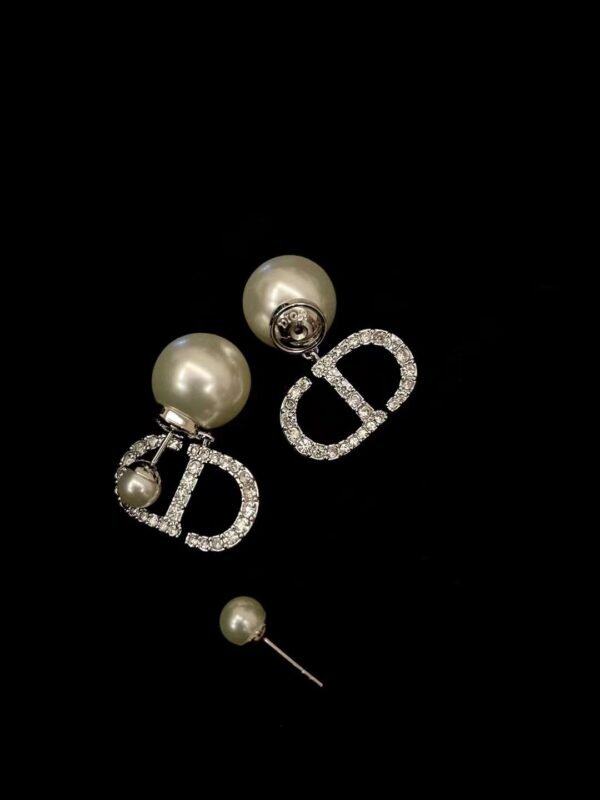 DIOR Silver rhinestone pearl stud earrings