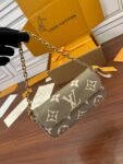 LV M82211 Wallet on Chain Ivy