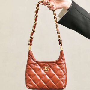 CHANEL 24A hobo Underarm tramp bag