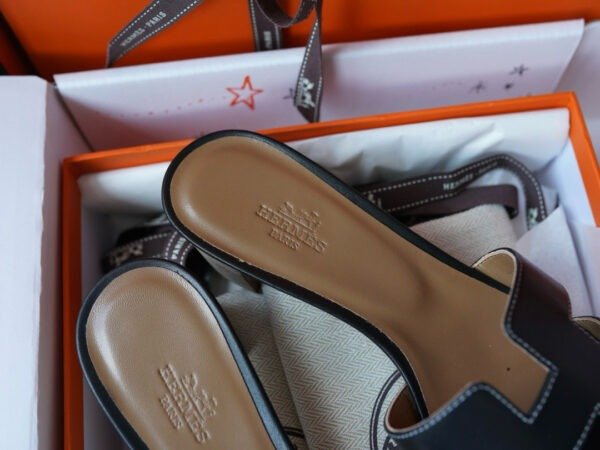 HERMES Oasis sandal