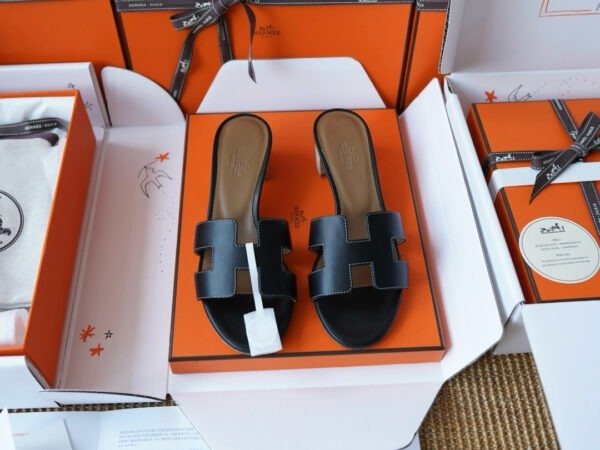 HERMES Oasis sandal