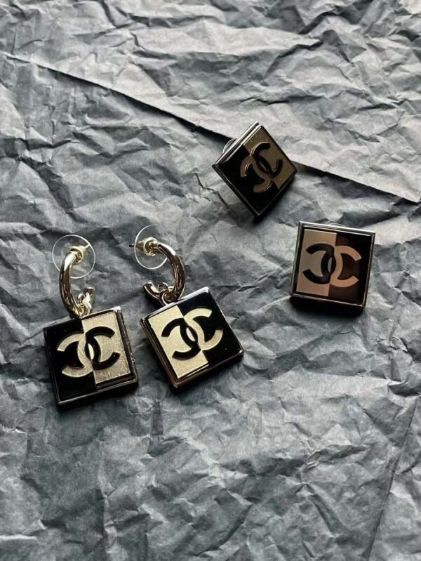 CHANEL stud earrings